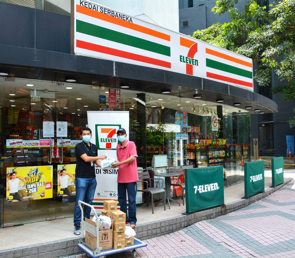 7 Eleven Shares Ramadan Joy With Less Fortunate Community Mini Me Insights 